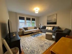 Spectacular Location Two Bedroom State Circle Apartment - Image 4