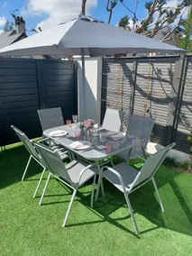 AIR CON Modern 2BR House with Garden Near Beach - Image 4