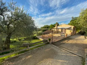 Beautiful house surrounded by nature with swimming pool - Image 4