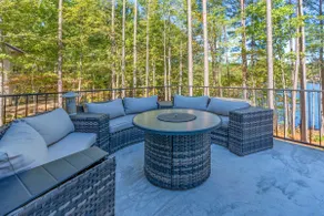 Cozy Lakefront home, Firepit, Fireplace - Image 4