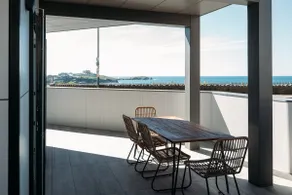 Luxury Family Apartment with sea views - Image 2