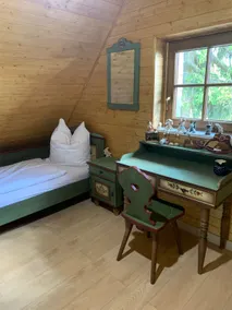 Exclusive vacation home with hot tub and sauna - Image 2