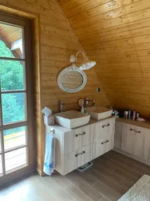 Exclusive vacation home with hot tub and sauna - Image 4
