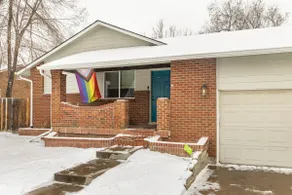 Cozy Basement Apartment With Separate Entrance - Image 4