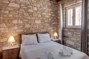 TAKIS GUESTHOUSE-Orneda-HERMOUPOLIS - Image 2