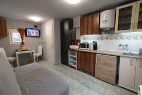 StudioHome with garden on Buda hills+free parking - Image 4