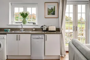 Stunning Cabin with incredible views near Goodwood - Image 5