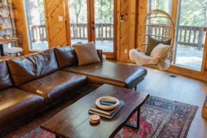 Beautiful, Private, Family Friendly Chalet - Image 2