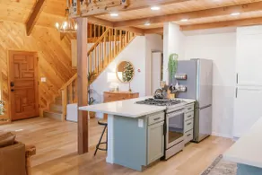 Beautiful, Private, Family Friendly Chalet - Image 3