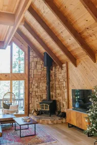Beautiful, Private, Family Friendly Chalet - Image 5