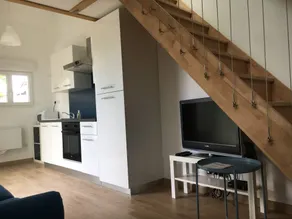 Studio with private garden - Image 3