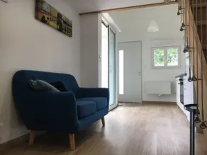 Studio with private garden - Image 5
