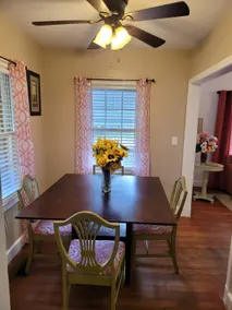 Cozy Greenville Home. Central Location - Image 3