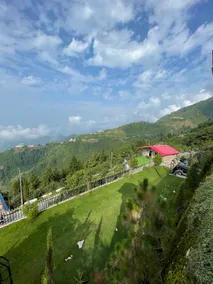 A Charming 1 BR Wood Cabin near Dhanaulti - Image 2