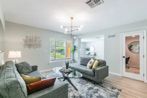 Home w/heated pool 10 mins to Clearwater Beach! - Image 4