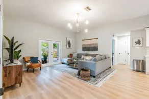 Home w/heated pool 10 mins to Clearwater Beach! - Image 5
