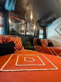 Compass NORTH! A Boho Bungalow • Fast Wi-Fi • A/C - Image 5
