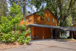 Compass NORTH! A Boho Bungalow • Fast Wi-Fi • A/C - Image 2