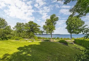 Adorable 4 bedrooms, 3 bathrooms 4-season cottage - Image 2