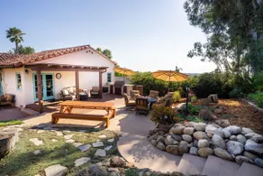 Gorgeous Home | 15 Min Downtown | Deck + BBQ - Image 3
