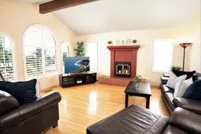 Gorgeous Home | 15 Min Downtown | Deck + BBQ - Image 2