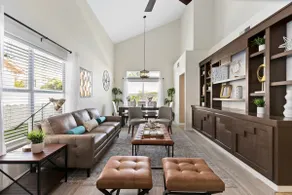 ❤️New 4BR/3Ba with Pool, 9 miles to LV Strip! - Image 4