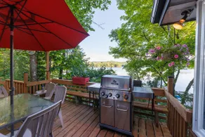 Lakefront Cozy Cottage full of Natural Light - Image 5