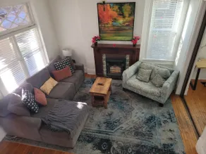 Historic 155 y/o 3-bedroom KC house with hot tub. - Image 4