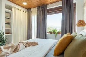 An ideal country house for couples to get away. - Image 2