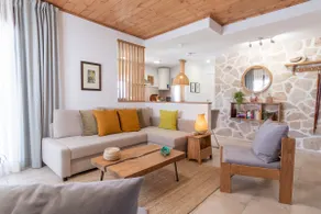 An ideal country house for couples to get away. - Image 2