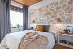 An ideal country house for couples to get away. - Image 4