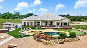 ** NEW 5 STAR HILL COUNTRY RETREAT ** - Image 5
