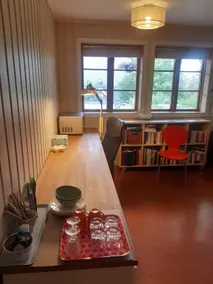 Basement living room of 36 sqm, private bathroom and patio/garden - Image 5