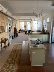 Spacious/stylish, 2br loft - Image 2