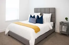 Lux Apt Dntwn ATL 5mins from Mercedes-Benz stadium - Image 2