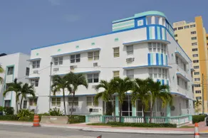 Awesome mid beach-#hiddenmiamibeach - Image 4
