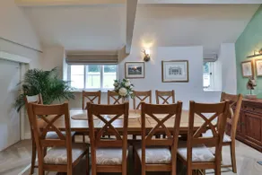 Beautiful Cotswold Farmhouse on a private estate - Image 5