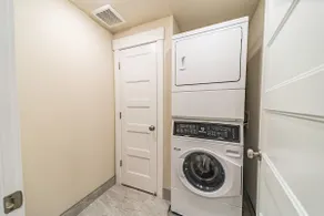 Packer's Pad—Apartment w/ Private Entry Built 2021 - Image 4