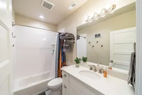 Packer's Pad—Apartment w/ Private Entry Built 2021 - Image 3
