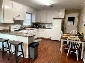 OWA, Sportsplex & Beach in Mins! Dog Friendly! - Image 2
