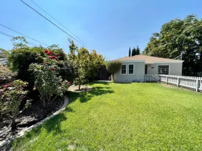 2 Bedroom Premium Elegant Suite/With Large Garden Lawn Front and Back Yard/Near Santana Row - Image 3
