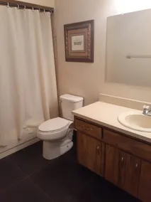 COZY 2 BEDROOM HOME - Image 5