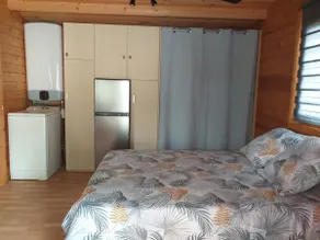Adorable Petit Chalet Guest house - Image 4