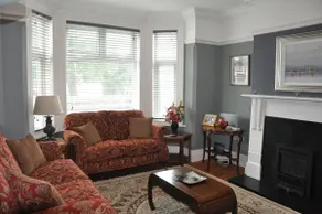 Beautiful and Spacious House Close to The Beach - Image 3