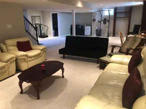 Gorgeous 1 Bed Room Bsmt Apt, Spacious Living Area - Image 5