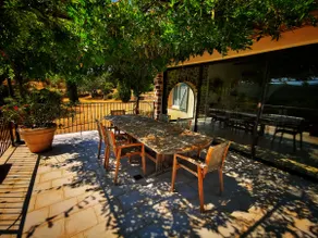 Exceptional villa in a wine-growing area - Image 4