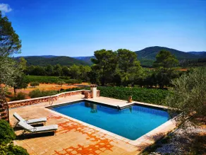 Exceptional villa in a wine-growing area - Image 2