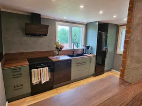 Cabin with lake view - Image 4