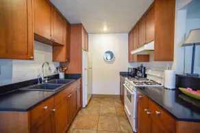 Bright & Quiet 1BR w/ Kitchen, Backyard + Parking - Image 3