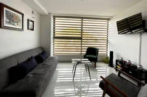 Modern and nice apartment, excellent location - Image 2